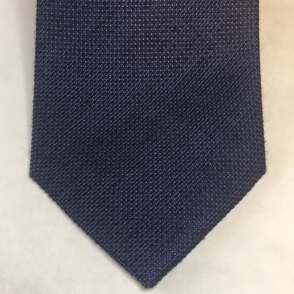 Calvin Klein blue with black weave silk and viscose tie. Like New - Picture 4 of 10
